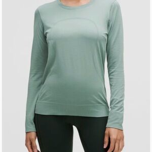 Lululemon Long Sleeve Women's Performance Top in Sage Green